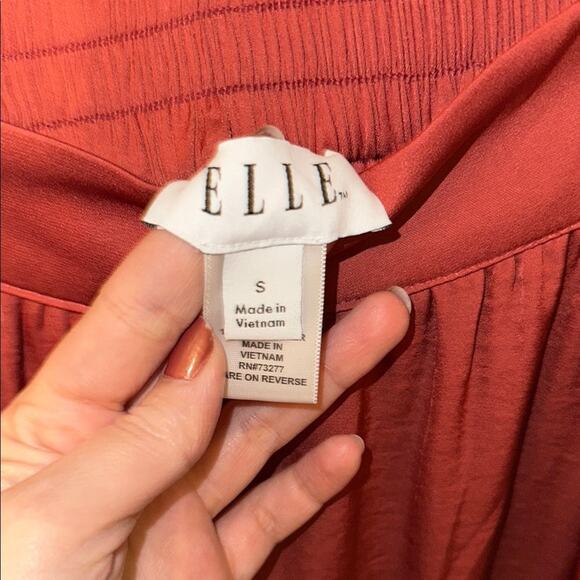 Elle Orange Red Trumpet Maxi Skirt with Ruffled High-Low Design - Picture 2 of 3